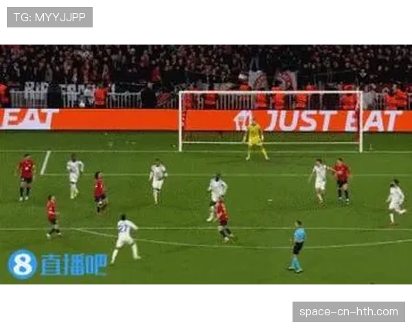 沃特金斯因轻微肌肉紧张缺席训练,其射门次数为队内第一 沃特金斯因轻微肌肉紧张缺席训练,其射门次数为队内第一